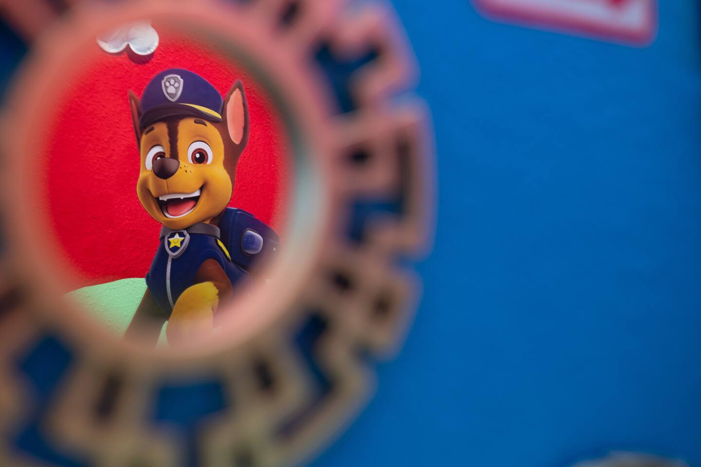 Toy chest and play corner in the Paw Patrol hideaway