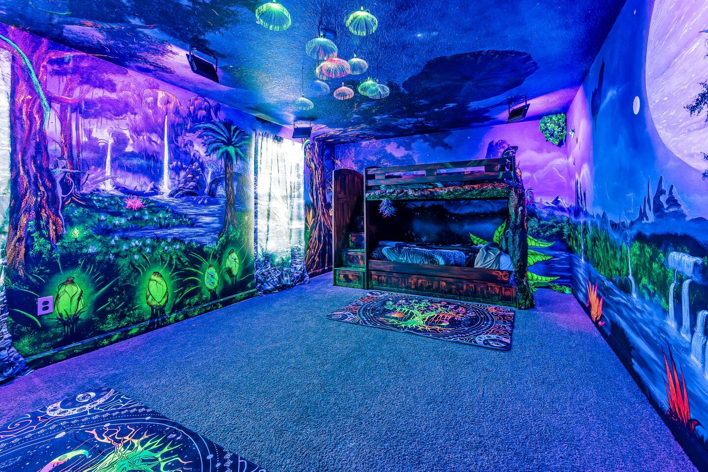 Pandora murals and fiber-optic jellyfish lights fill the Avatar bunk room