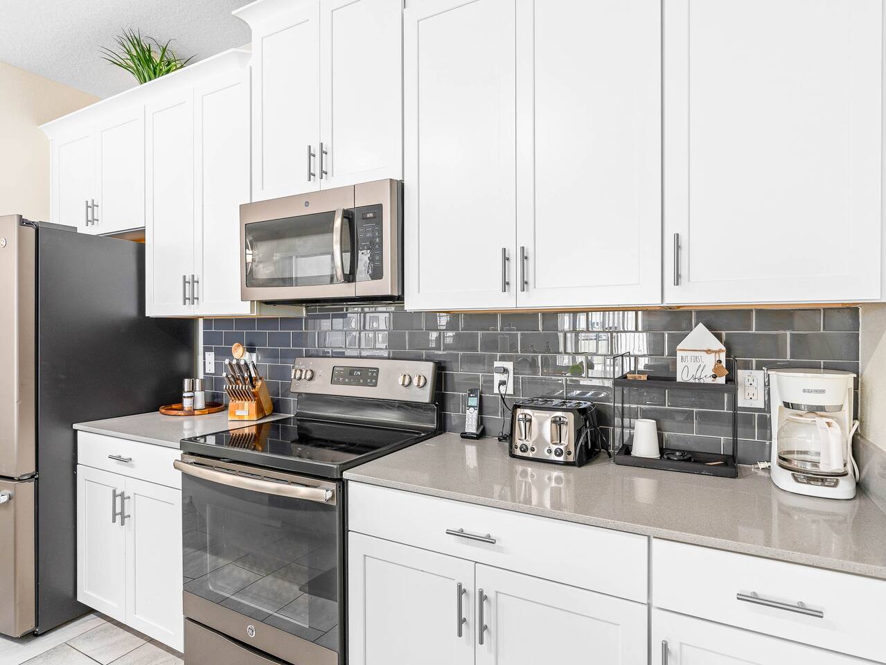 Whip up delicious meals with modern appliances and stylish finishes!