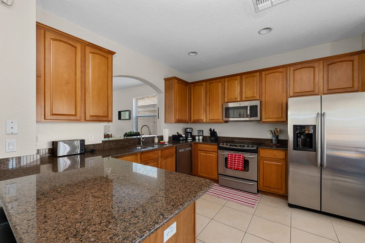 Kitchen &amp; Dining