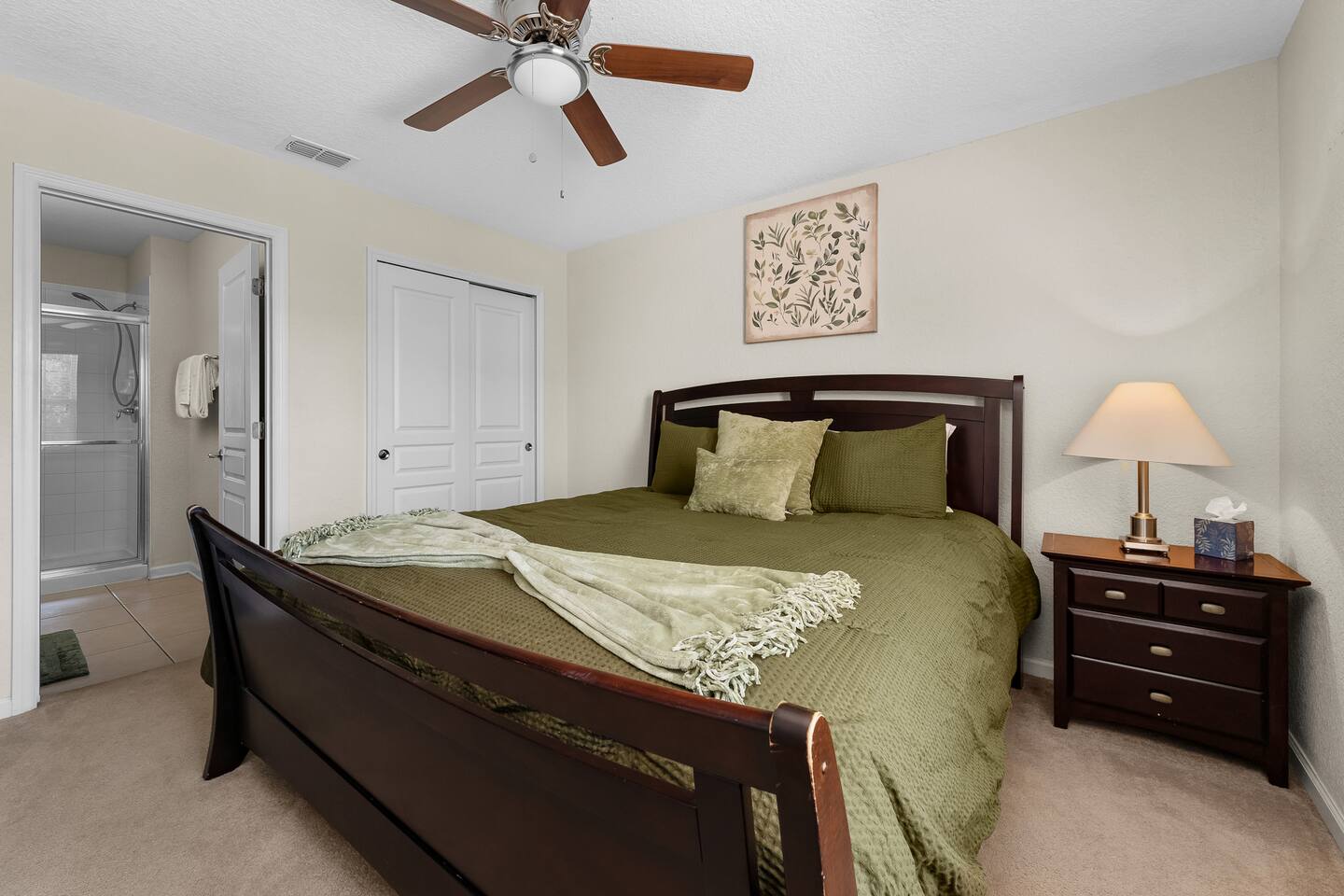 Serene haven with plush bedding and en-suite convenience!