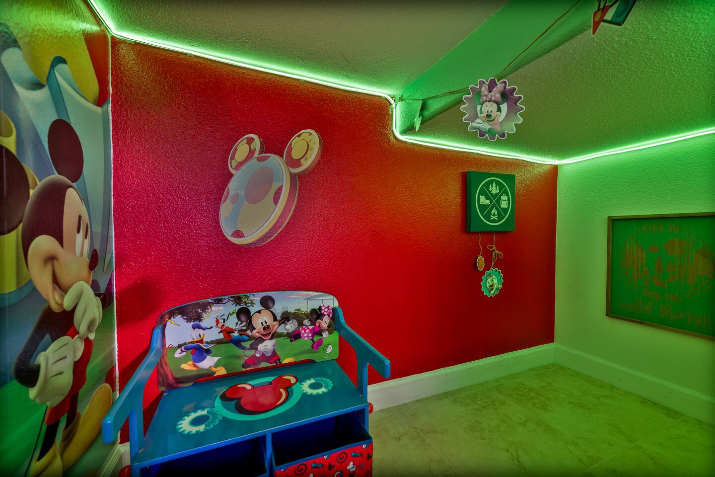 Mickey Toddler Hideout