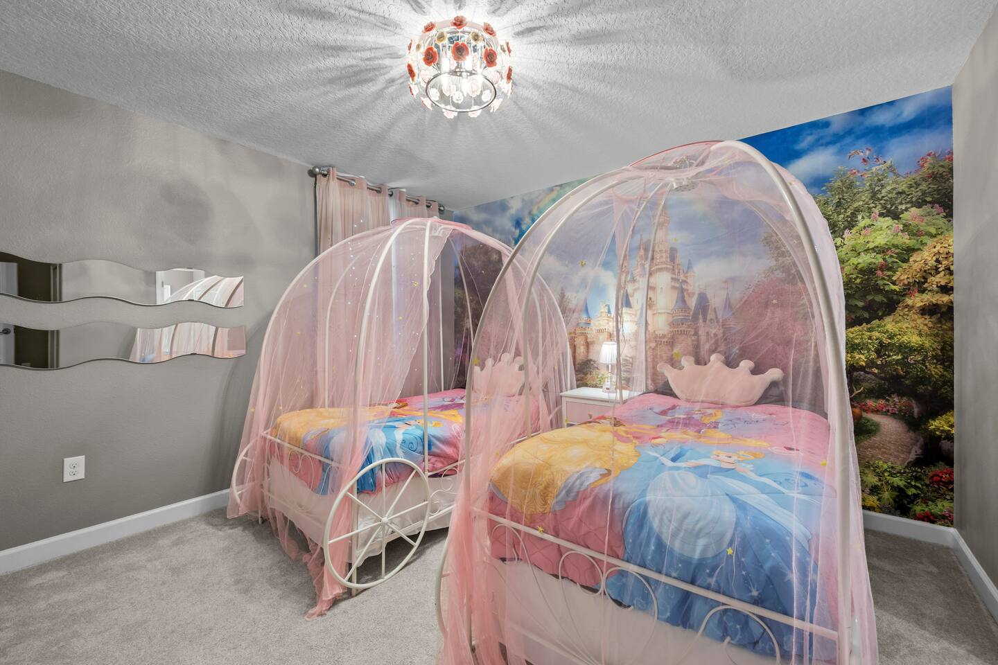 Princess Carriage Room