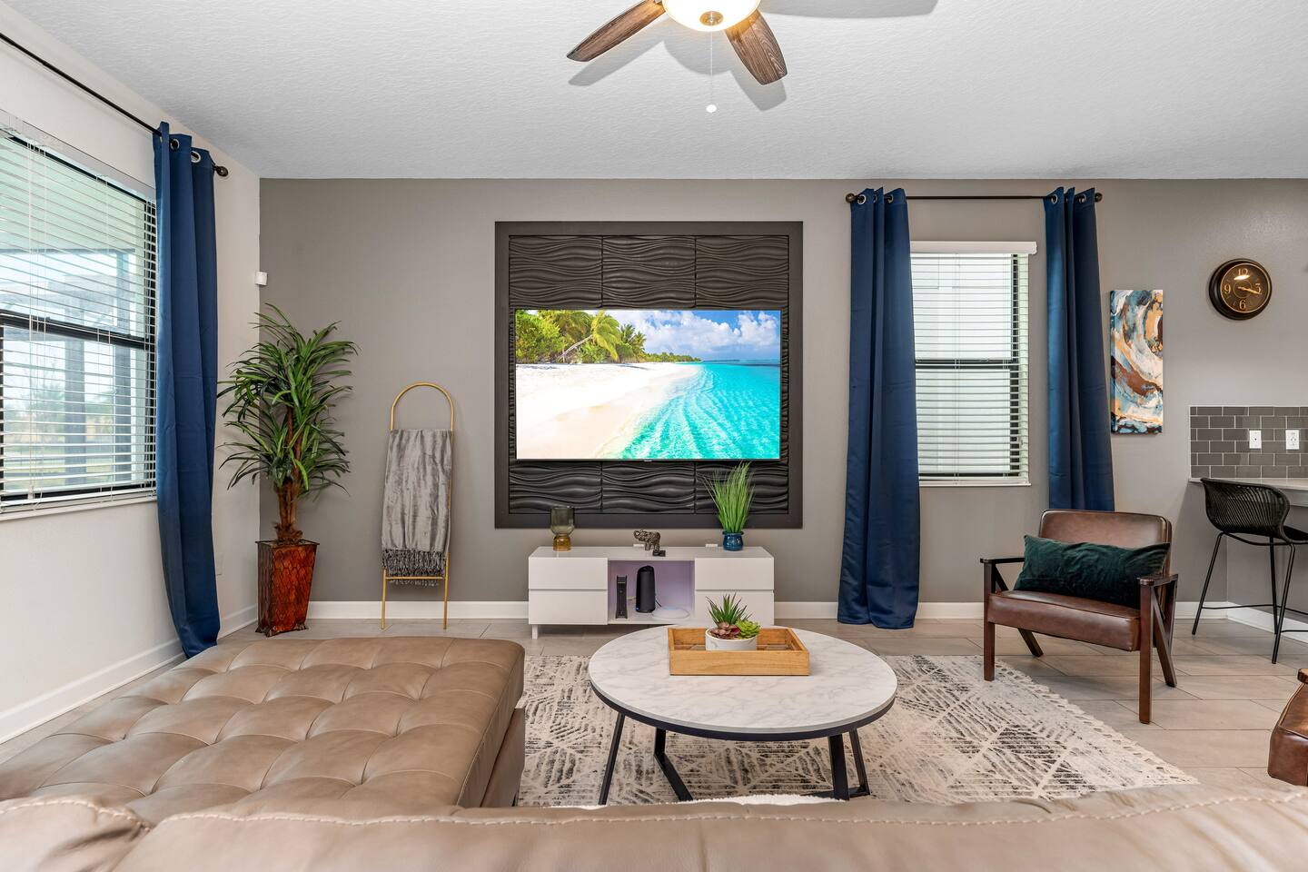 Living, kitchen & dining