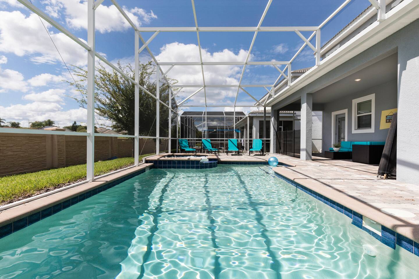 Pool & outdoor