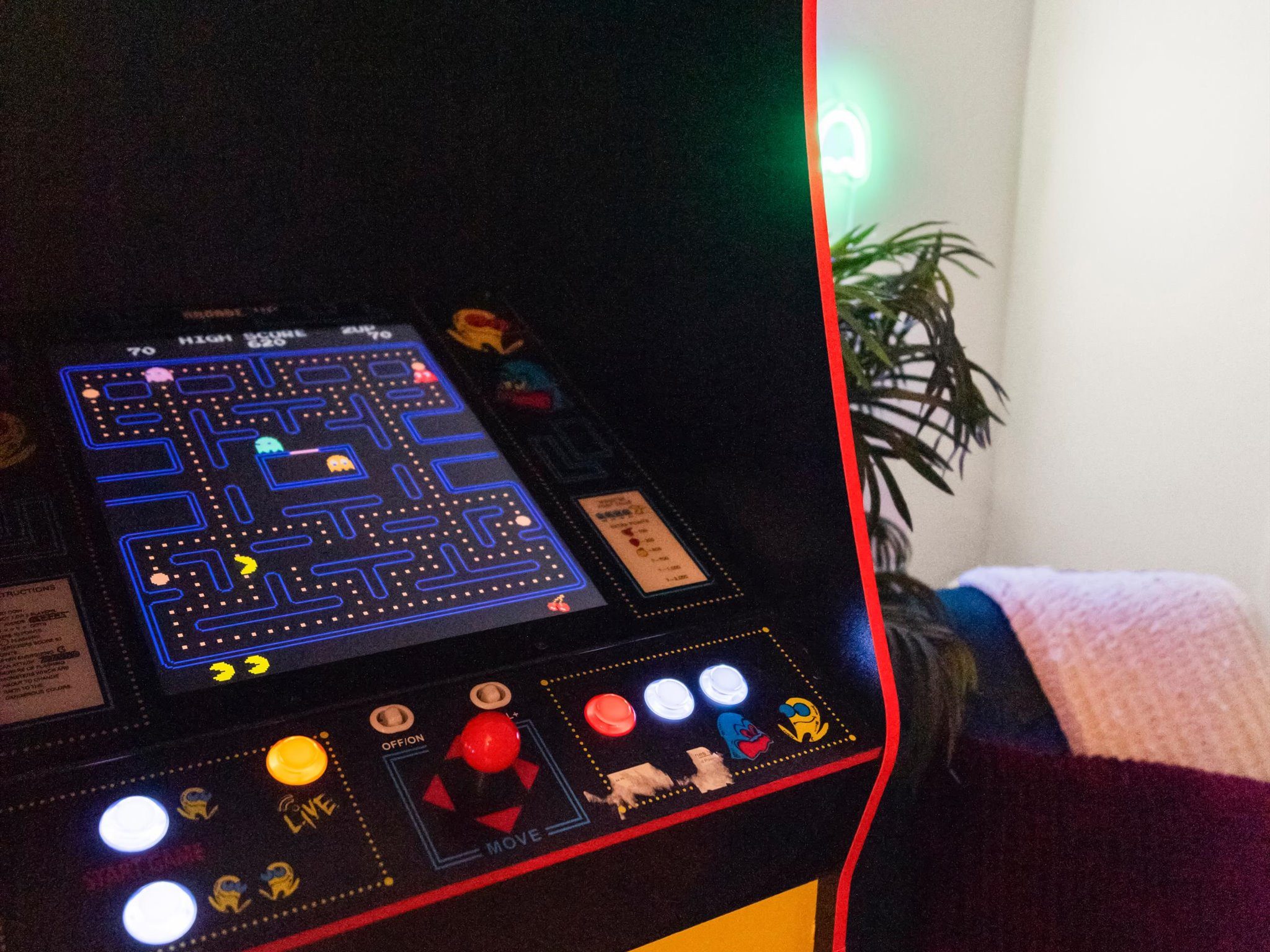 Retro Pac‑Man arcade