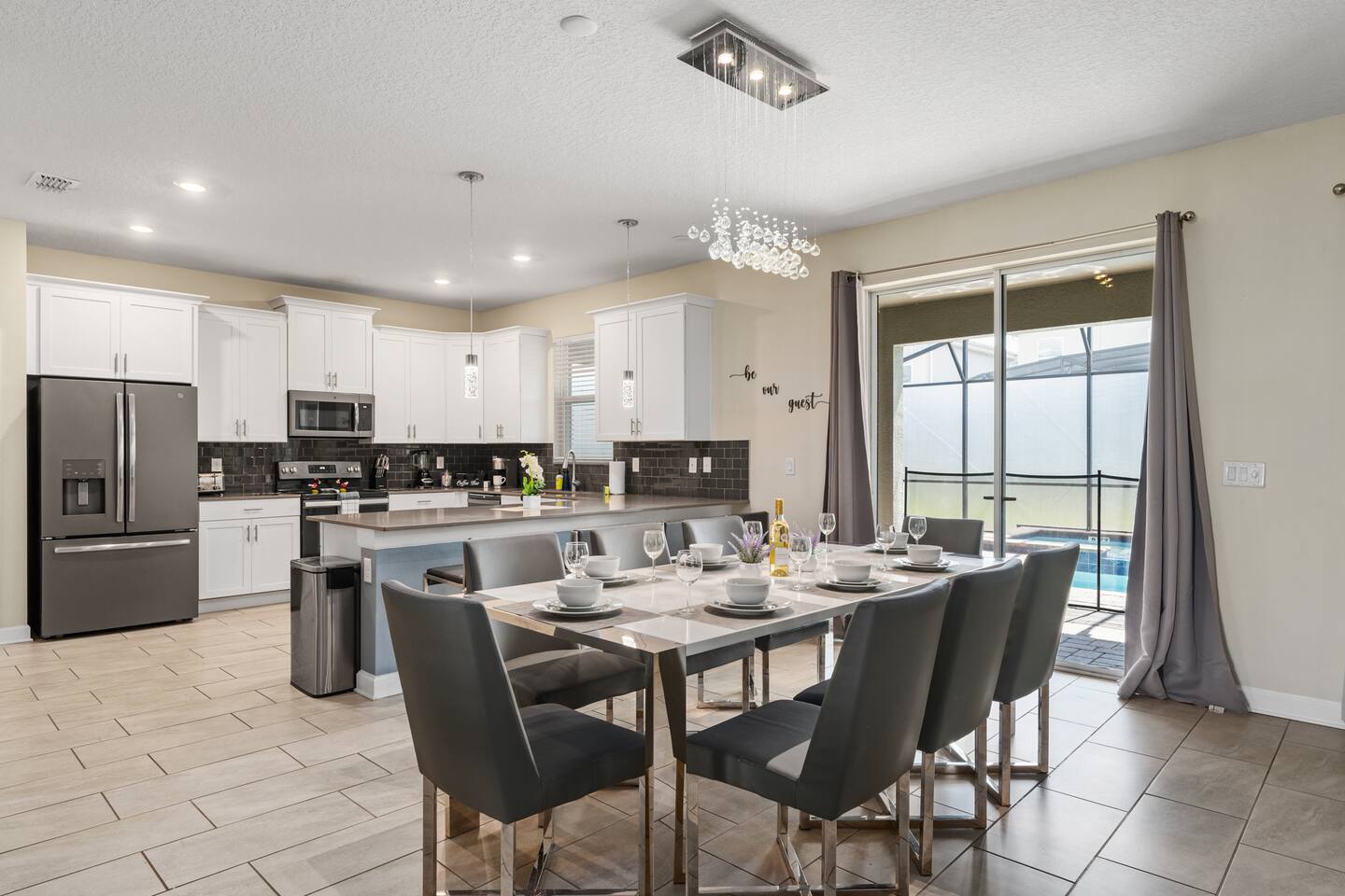 Kitchen, Dining &amp; Lounges