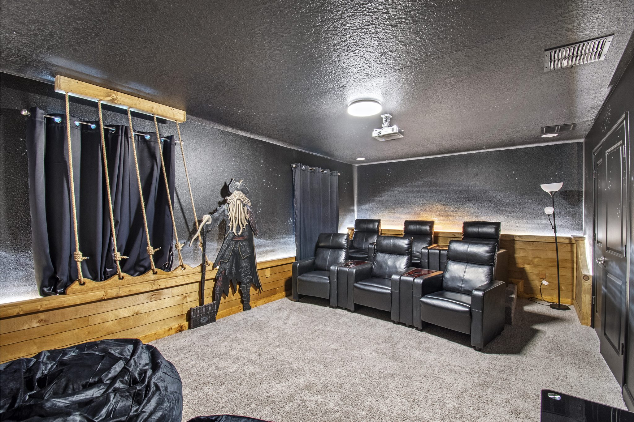 Pirates Movie Theater