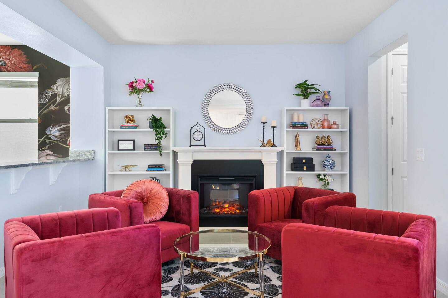 Cocktail Lounge &amp; Loft