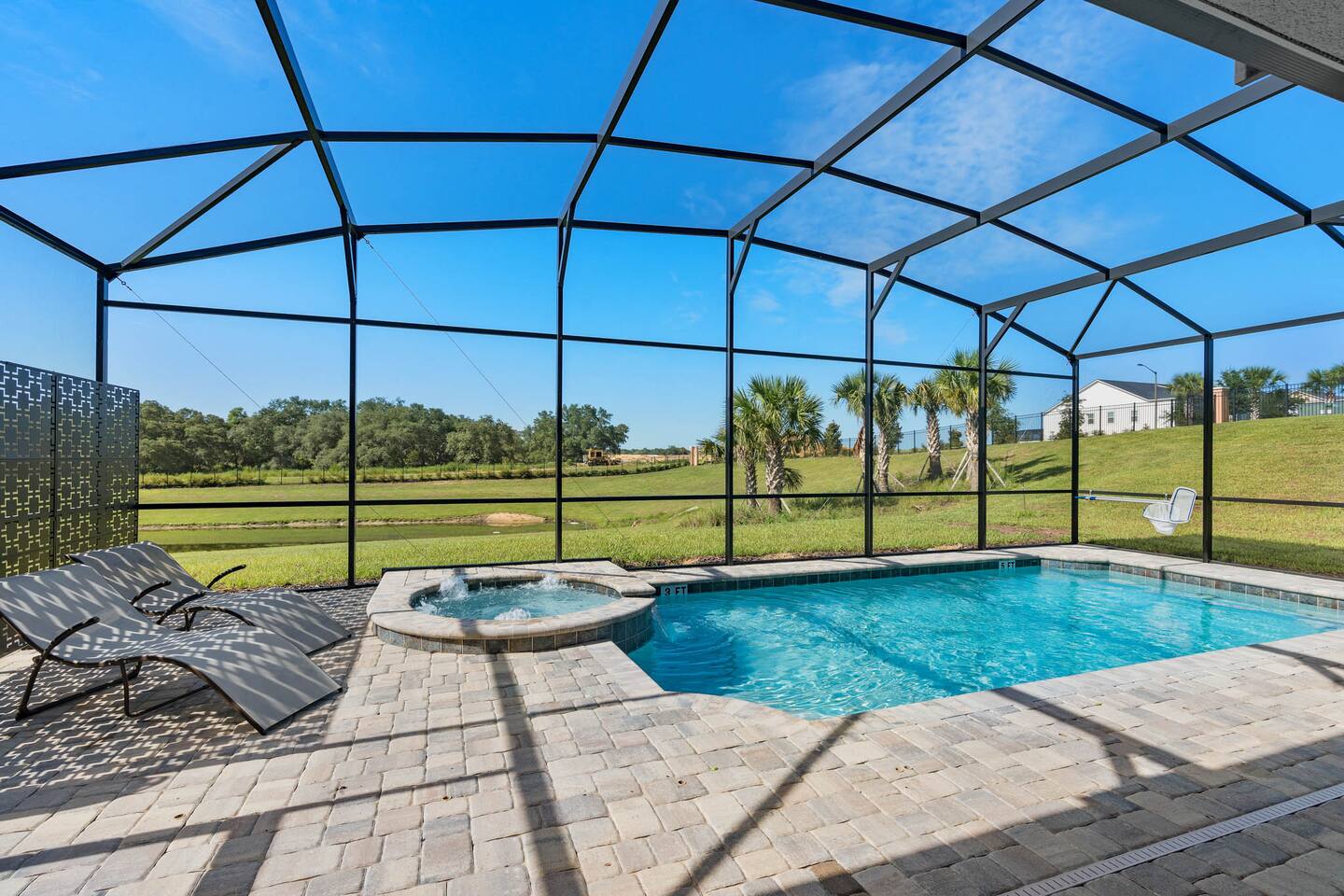 Private Pool, Spa &amp; Open View